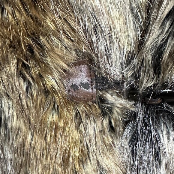 Candela Natural Faux Fur Mahala Oversized Vest NWT - Medium - Picture 2 of 6